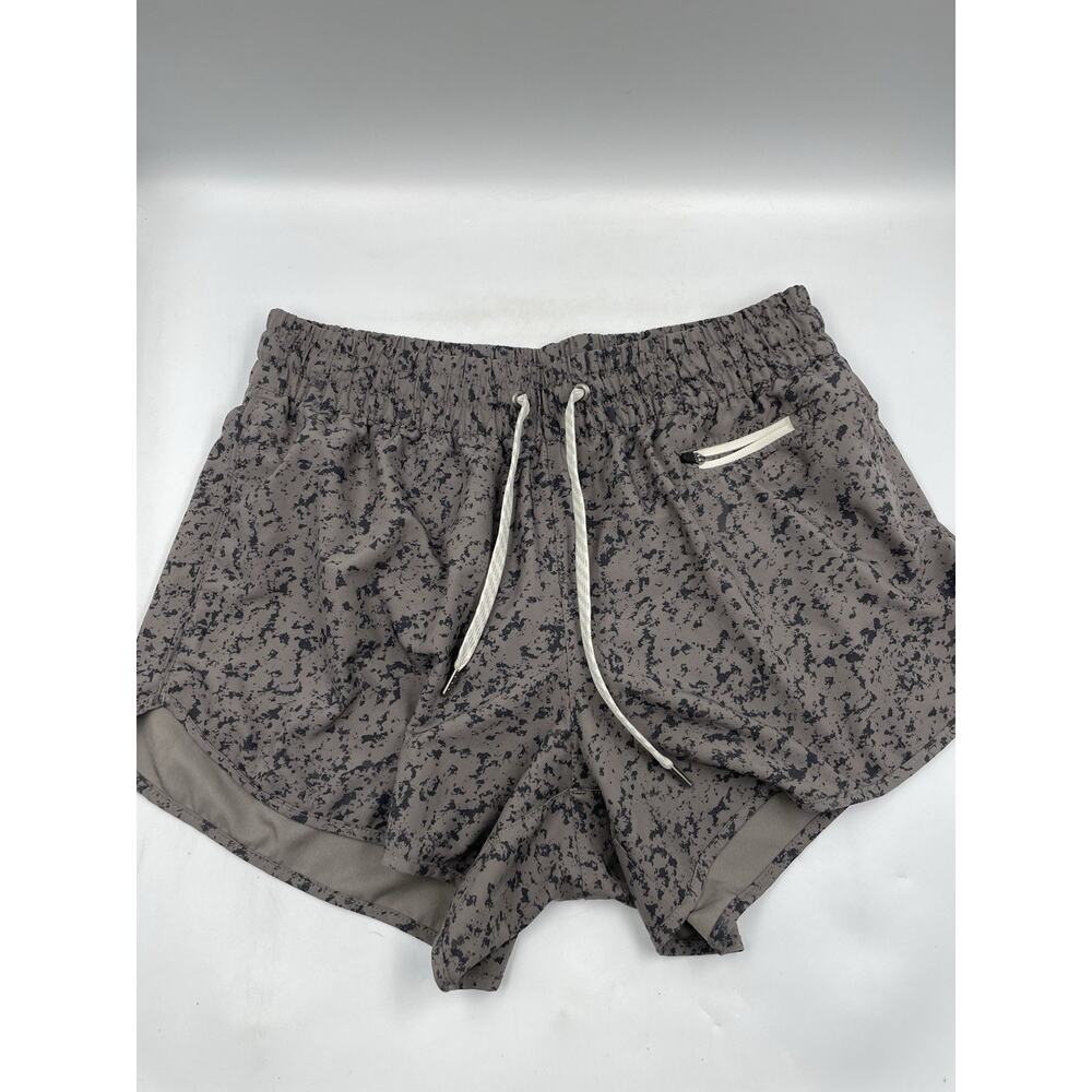 Vuori Clementine 2.0 Women’s Sz Medium Lined Athletic Sport Shorts NWOT